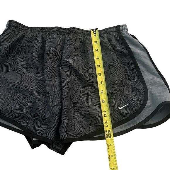 NIKE DRI-FIT Black & Grey Graphic Athletic Drawstring Shorts Size XL - Picture 4 of 6